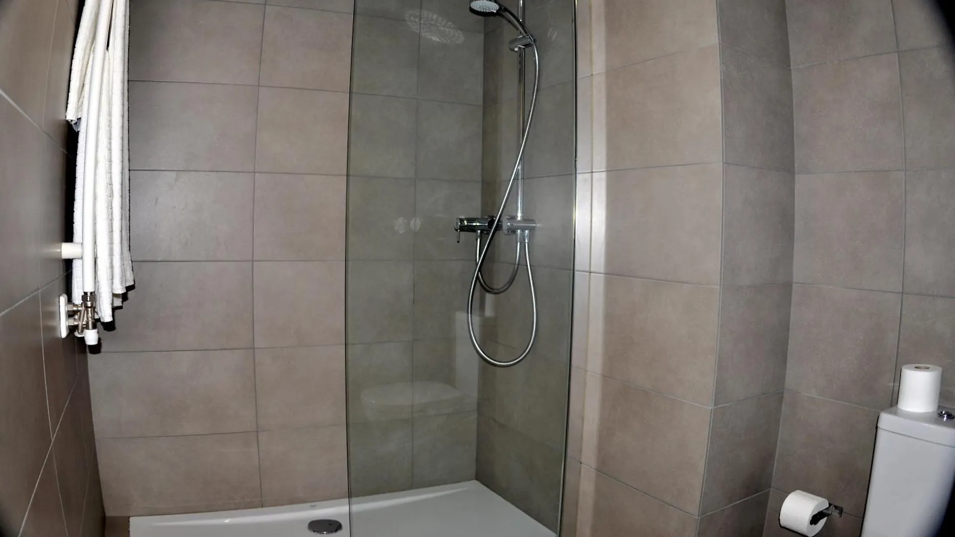 Glasir Apartments Барселона Испания